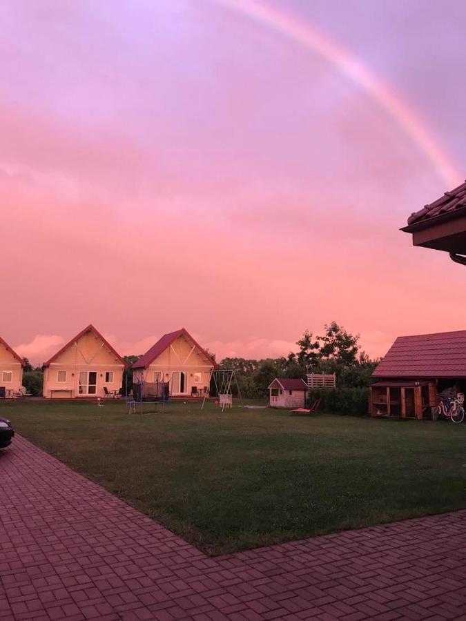 Pokoje Goscinne U Izy Leba Bagian luar foto